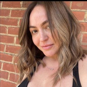 Meet your Posher, Nelli